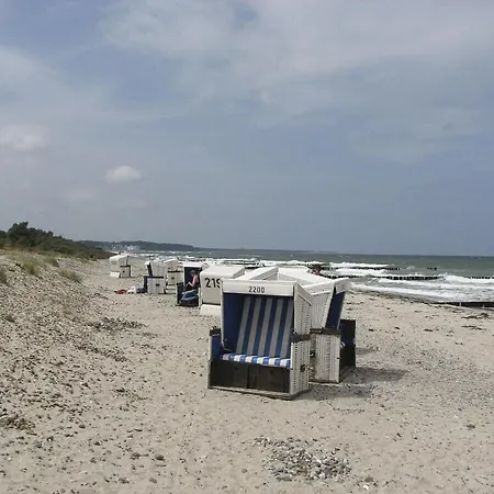 Holiday Apartment With 1 Bedroom * Börgerende-Rethwisch