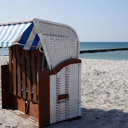 Holiday Apartment With 1 Bedroom *